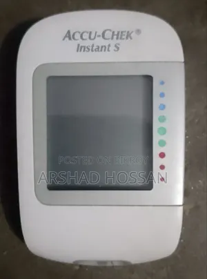 Accu-Chek Instant S Glucometer