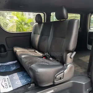 Toyota HiAce 2022 White