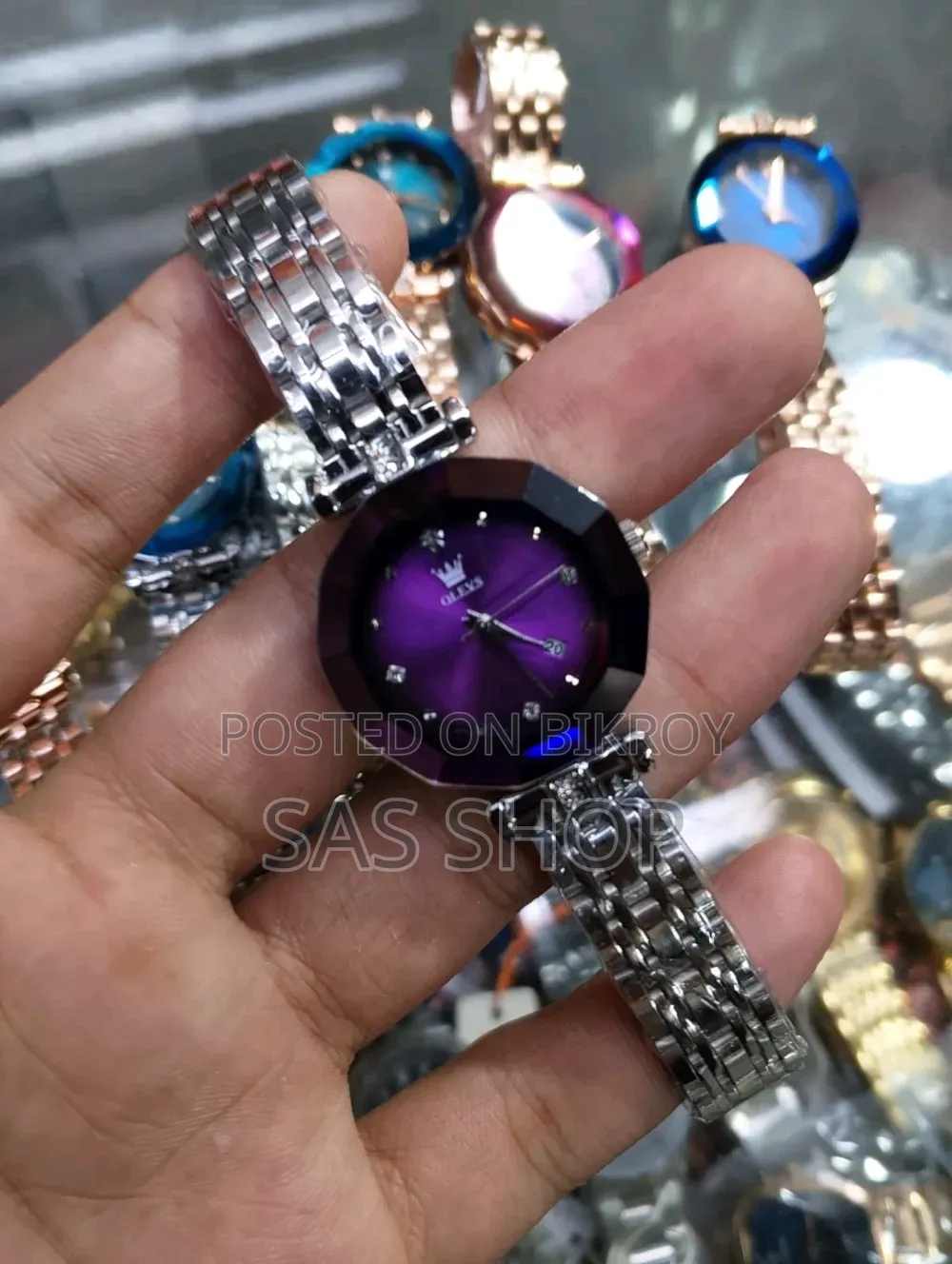 Women Watch – A New Definition of Elegance!
