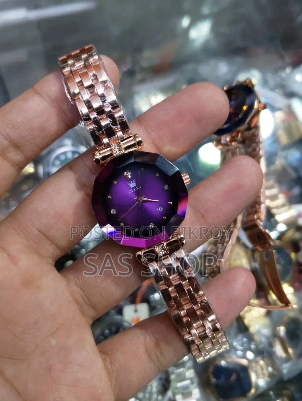Women Watch – A New Definition of Elegance!