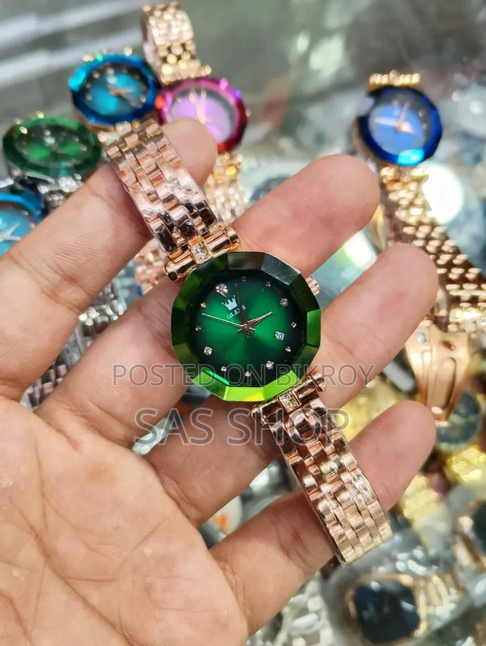 Women Watch – A New Definition of Elegance!