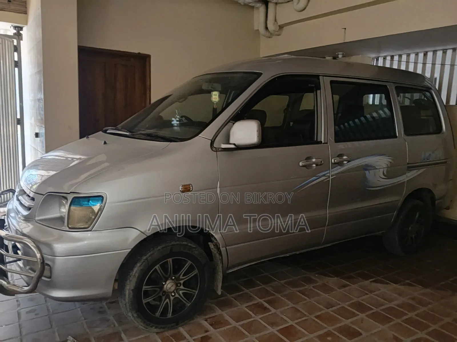 New Toyota Noah 2005 Silver