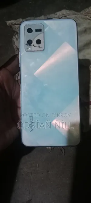 Vivo Y21 64 GB Blue