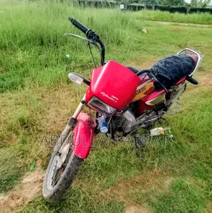হিরো স্প্লেন্ডার প্লাস ২০১০ লাল
