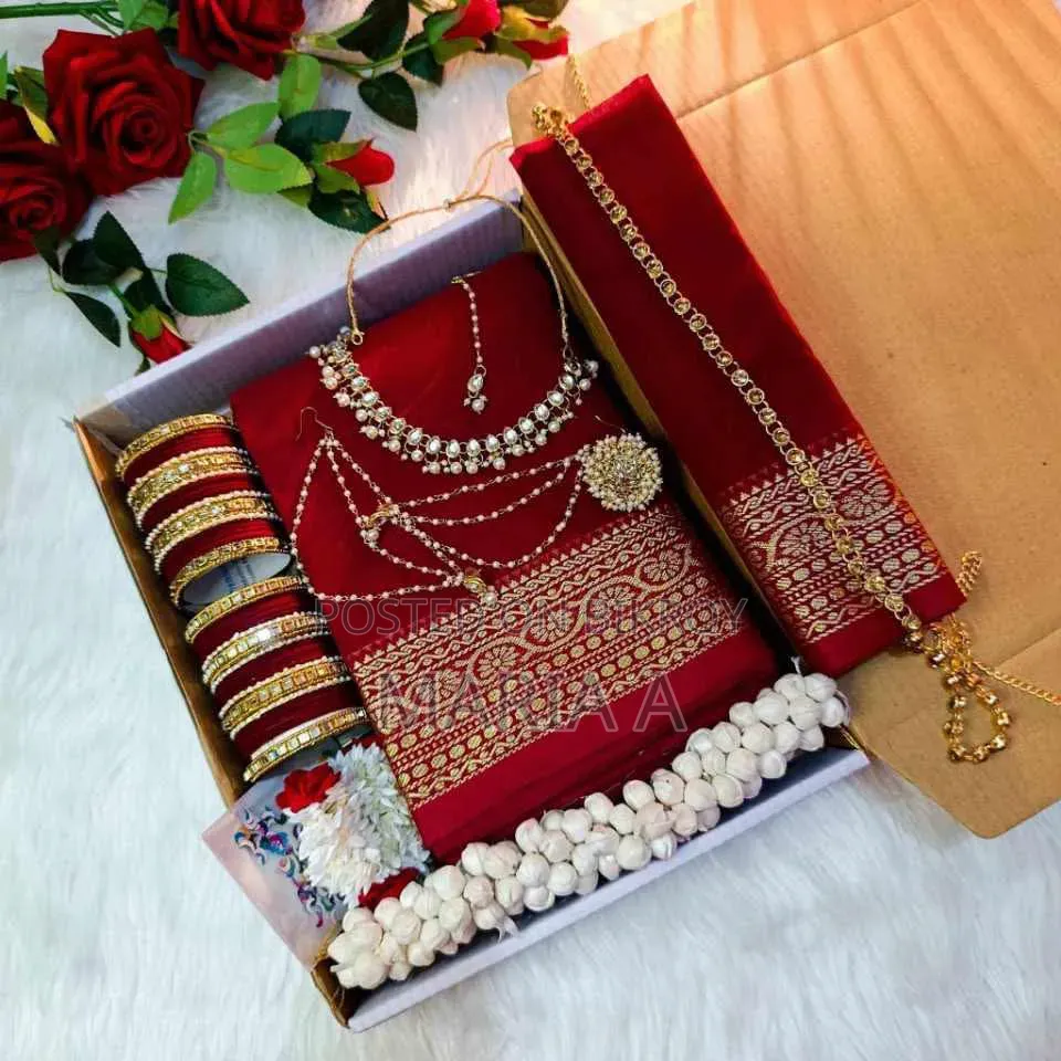 Get the most demanding saree combos at even lower prices