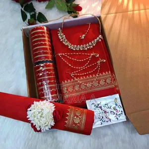 Get the most demanding saree combos at even lower prices