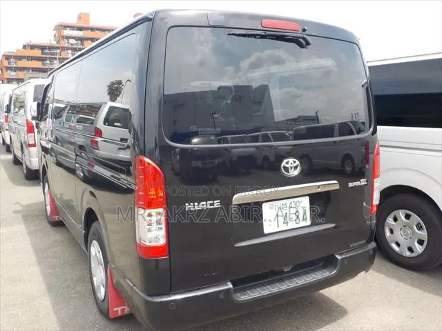 Toyota HiAce 2023 Black