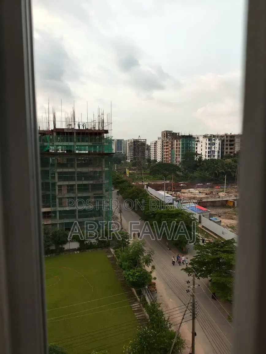3-Bedroom Apartment in Dhaka, Bashundhara for sale