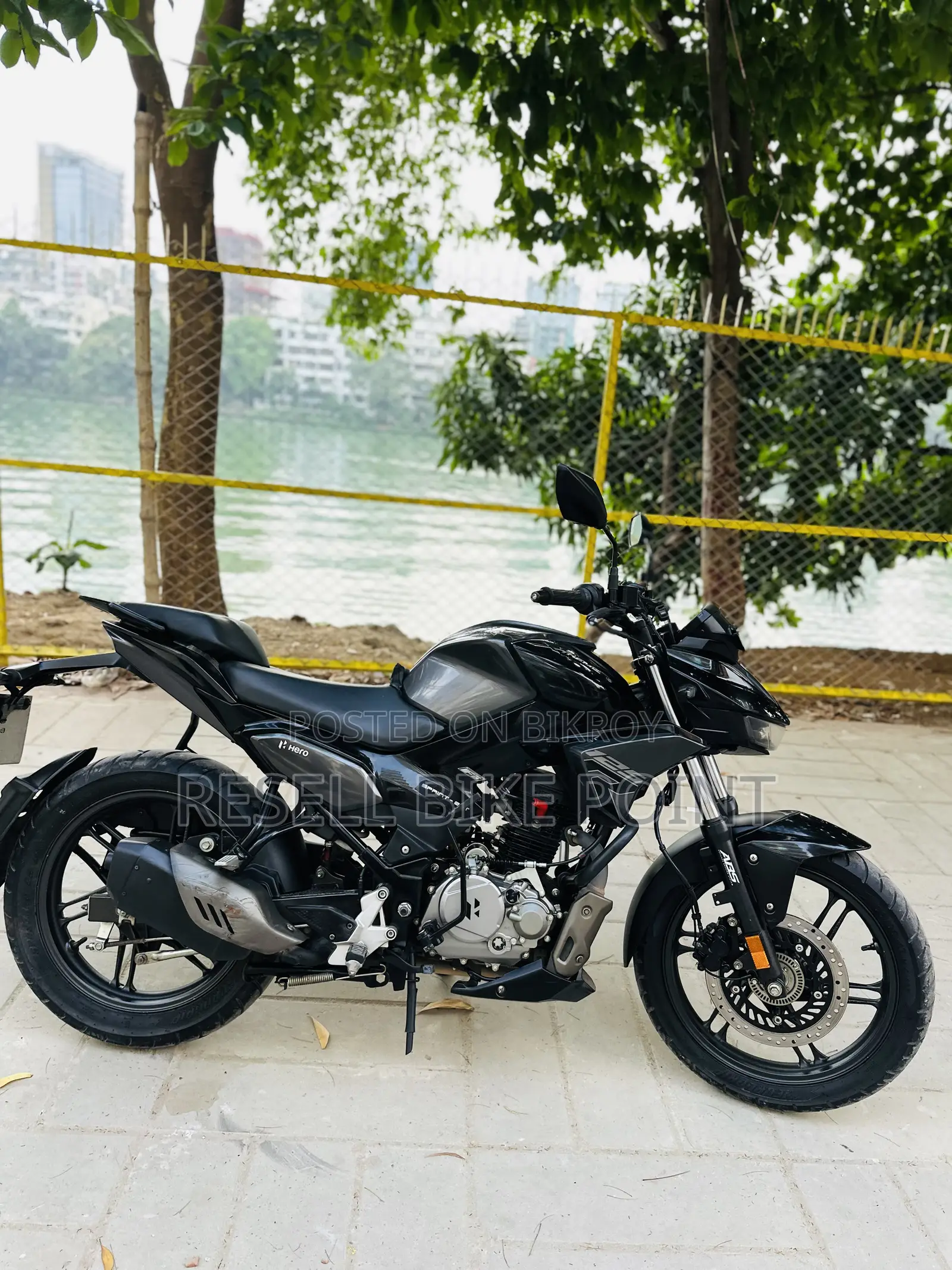 Hero Xtreme 125R 2025 Black