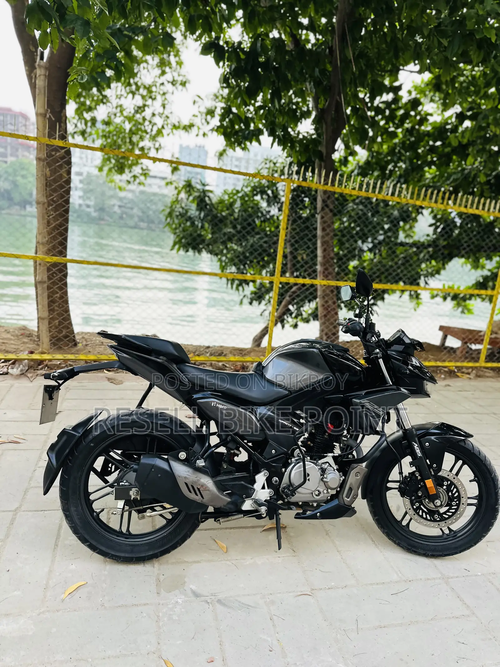 Hero Xtreme 125R 2025 Black