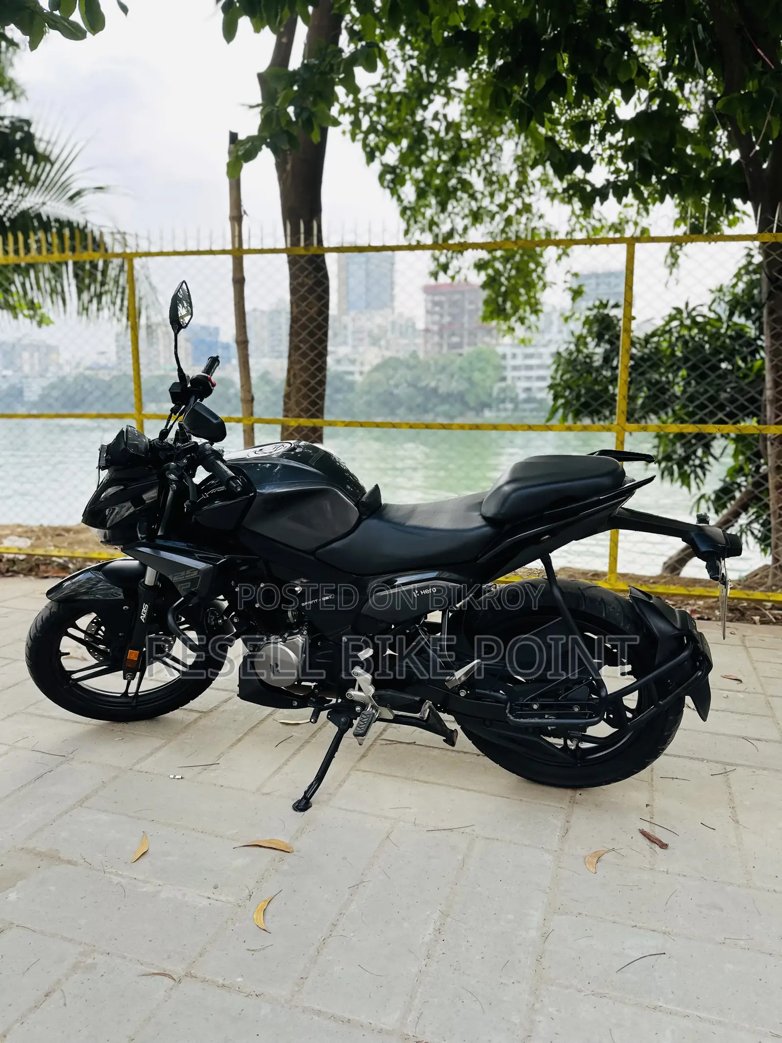 Hero Xtreme 125R 2025 Black