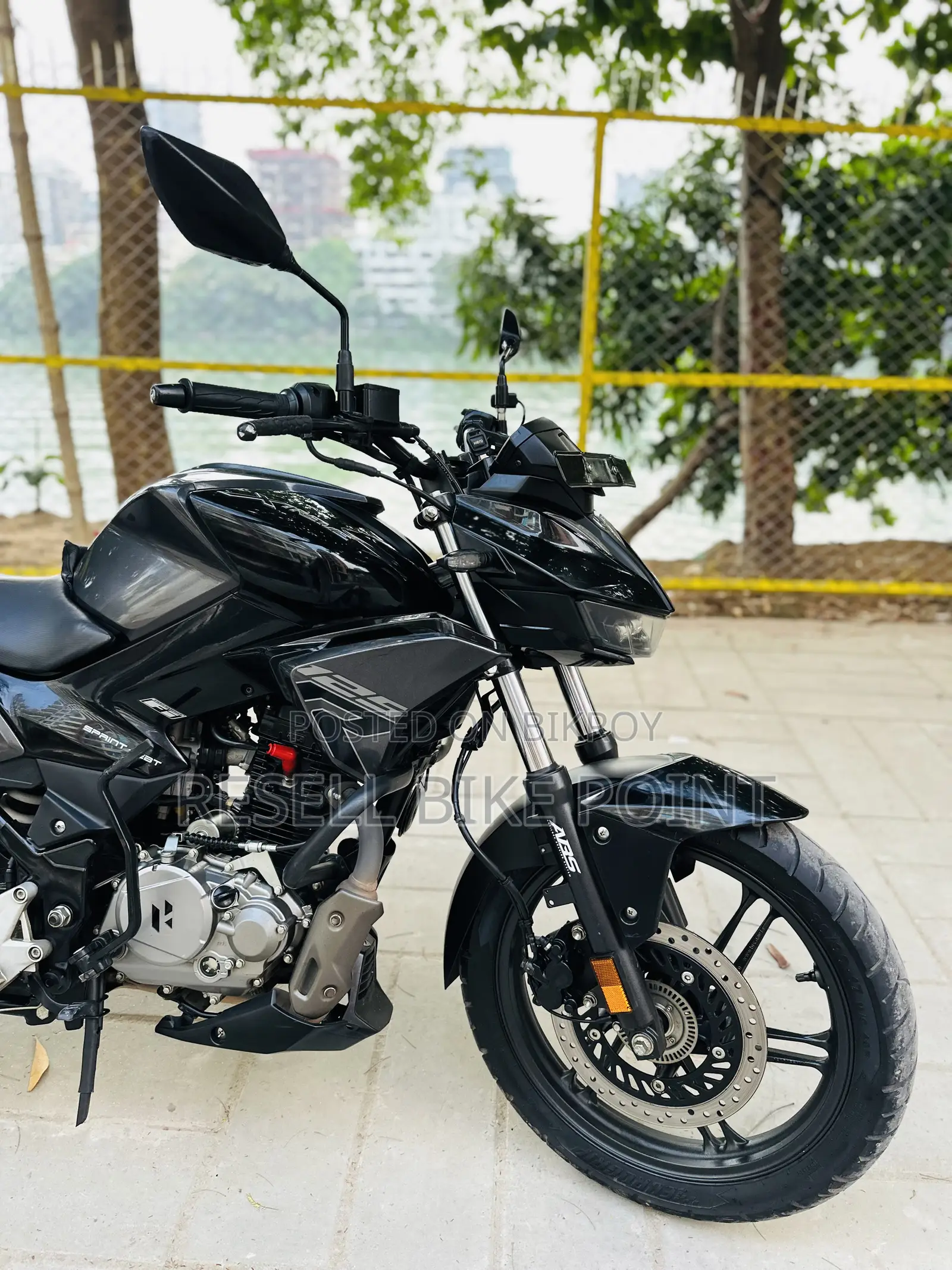 Hero Xtreme 125R 2025 Black