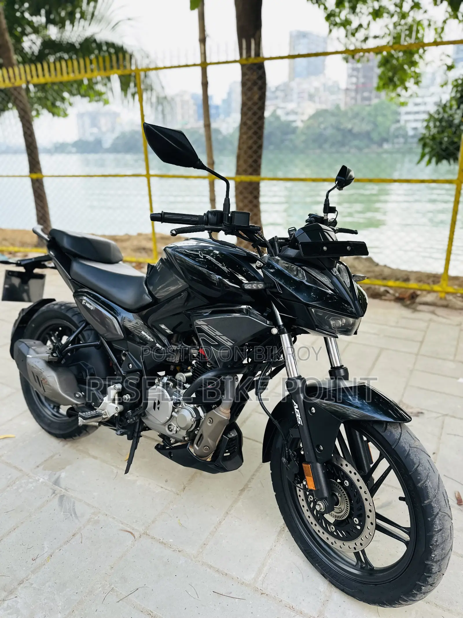 Hero Xtreme 125R 2025 Black