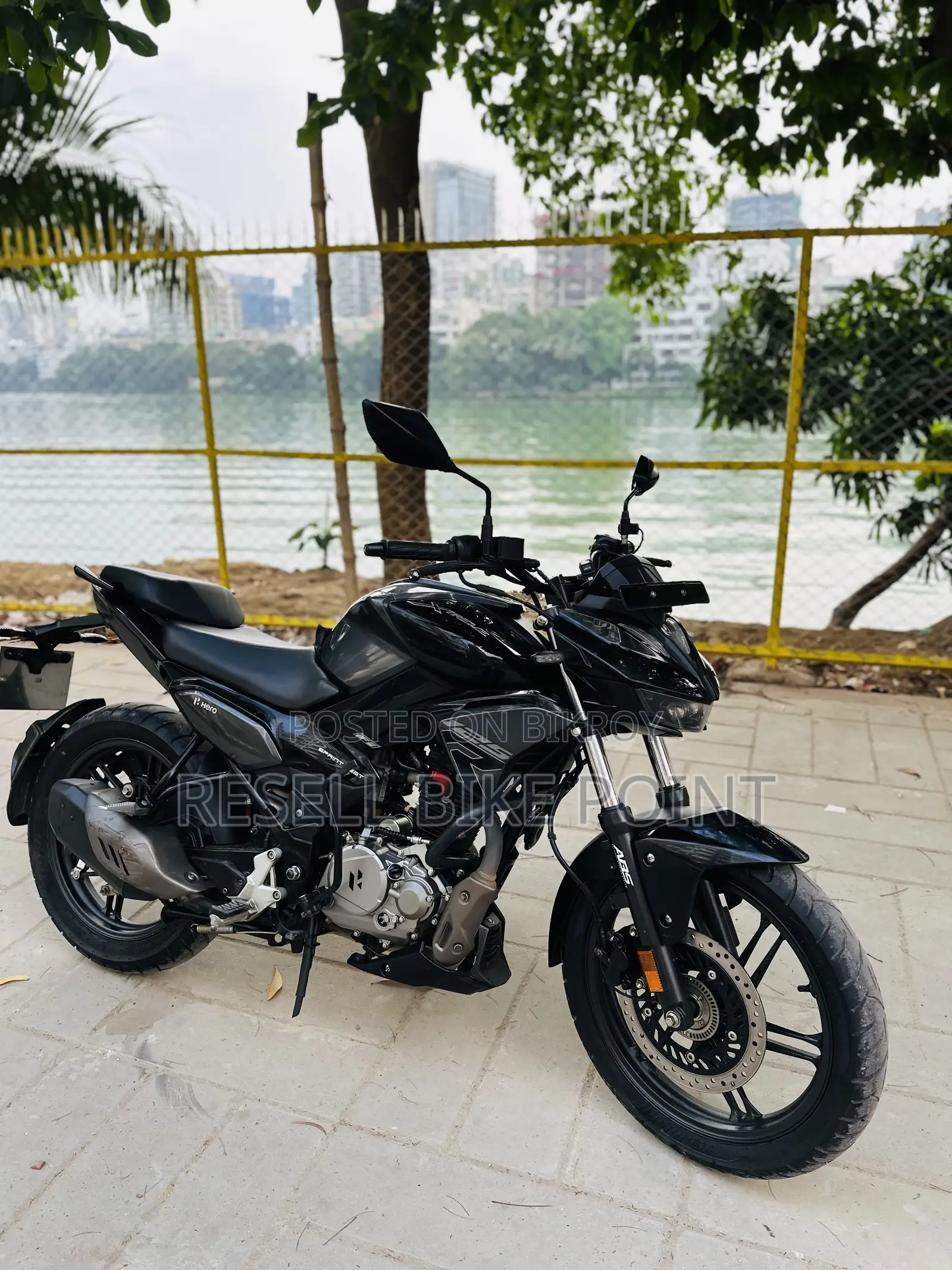 Hero Xtreme 125R 2025 Black