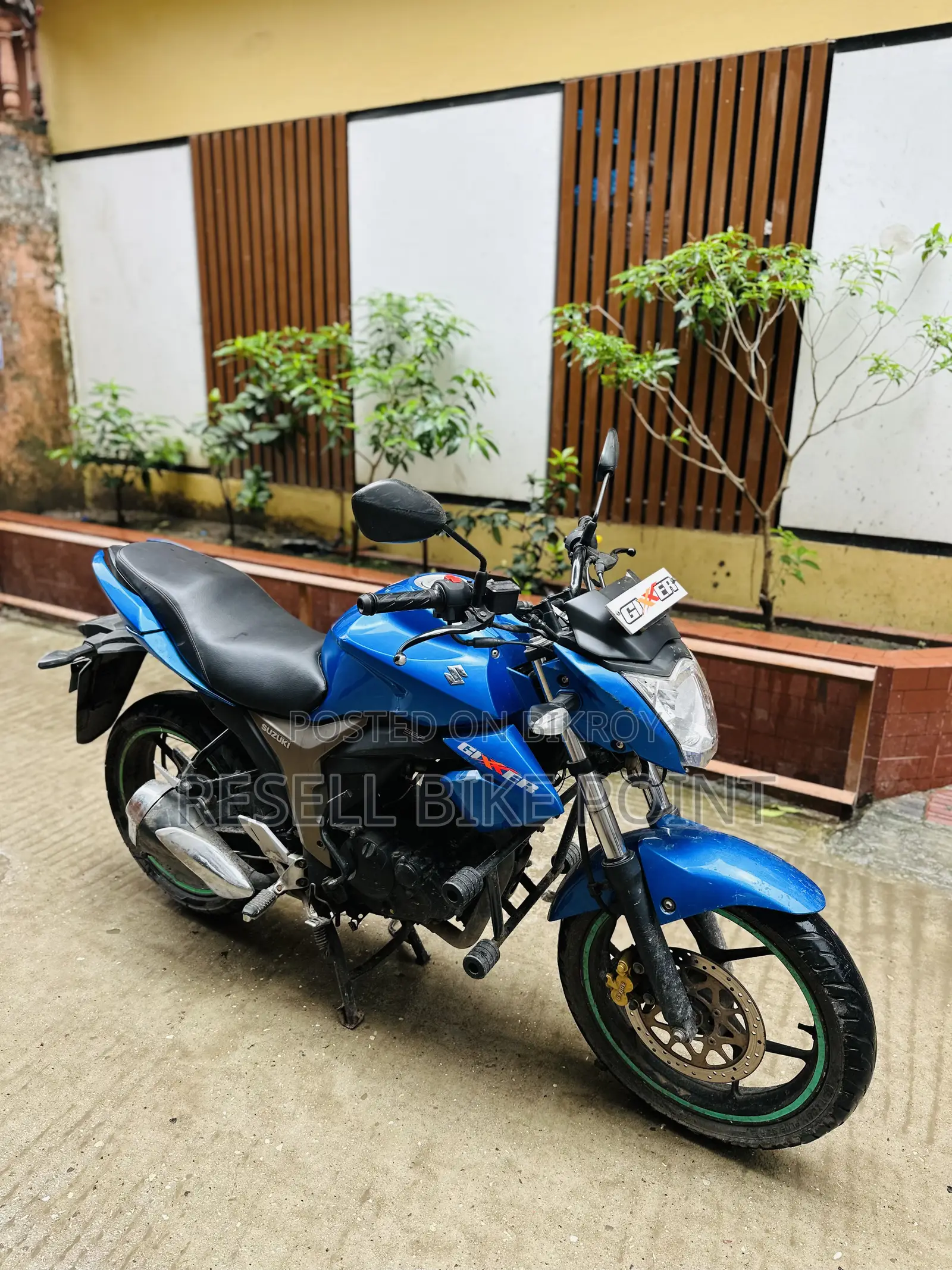 সুজুকি জিক্সার ২০২২ নীল