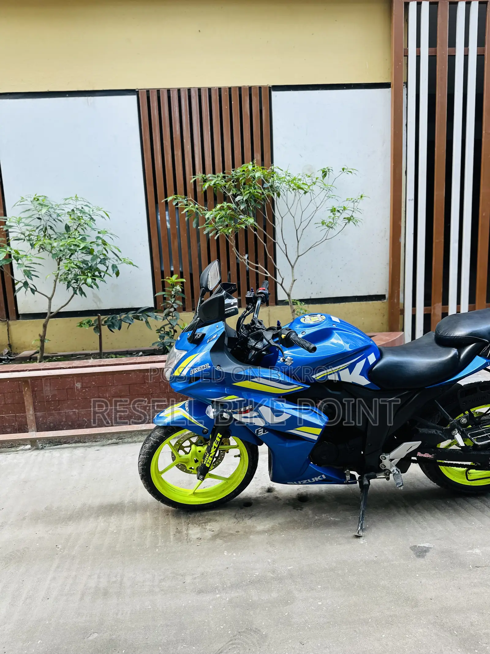সুজুকি জিক্সার এসএফ ২০২০ নীল