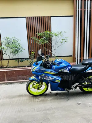 সুজুকি জিক্সার এসএফ ২০২০ নীল
