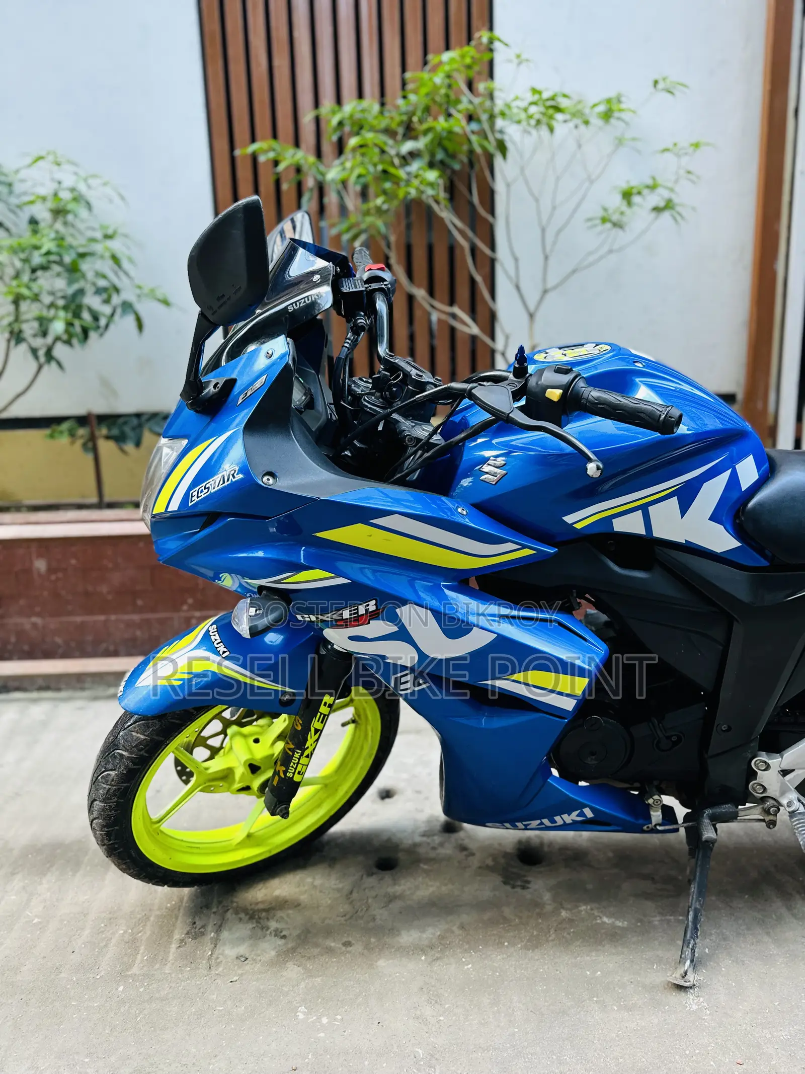 সুজুকি জিক্সার এসএফ ২০২০ নীল