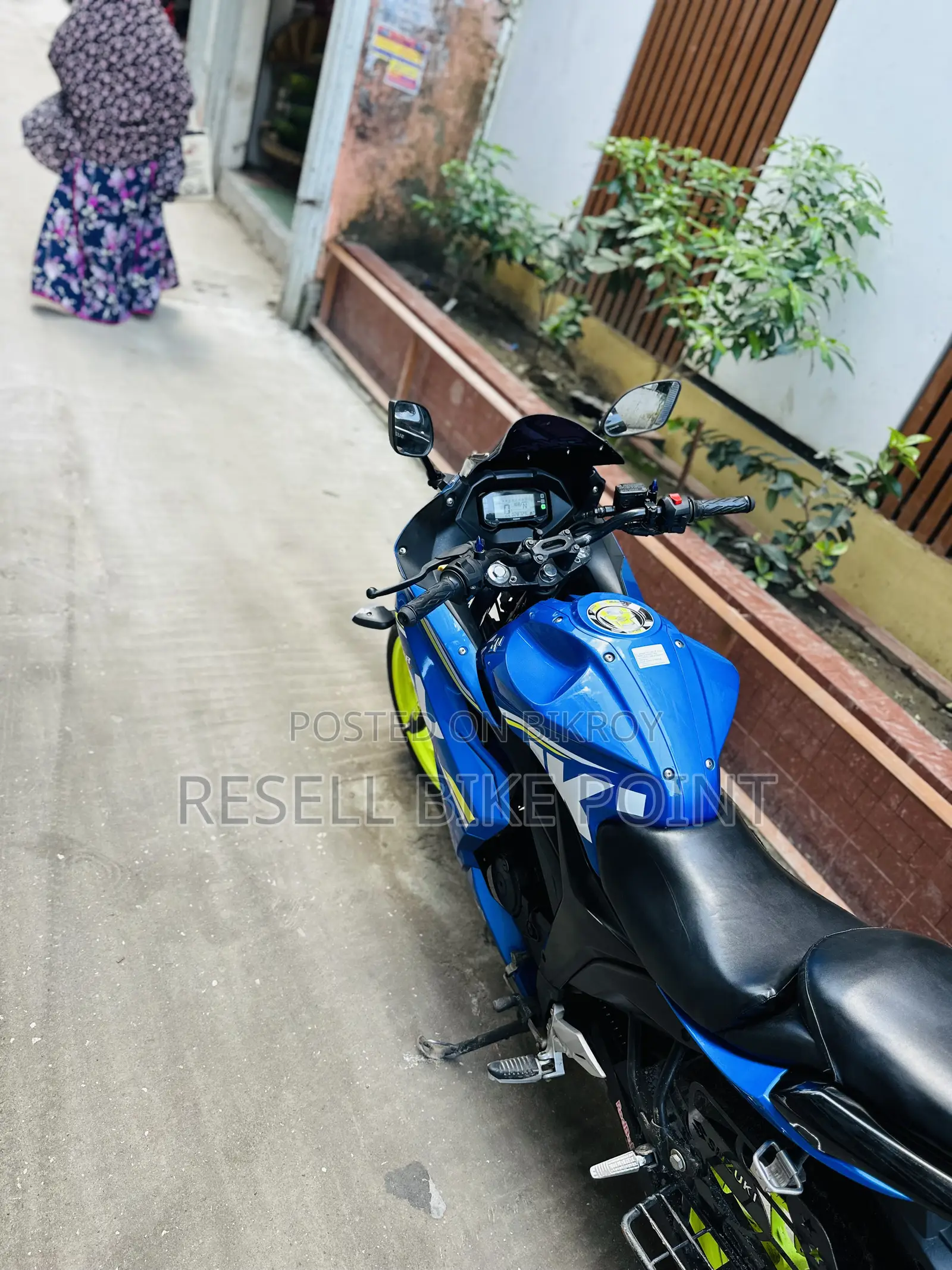 সুজুকি জিক্সার এসএফ ২০২০ নীল
