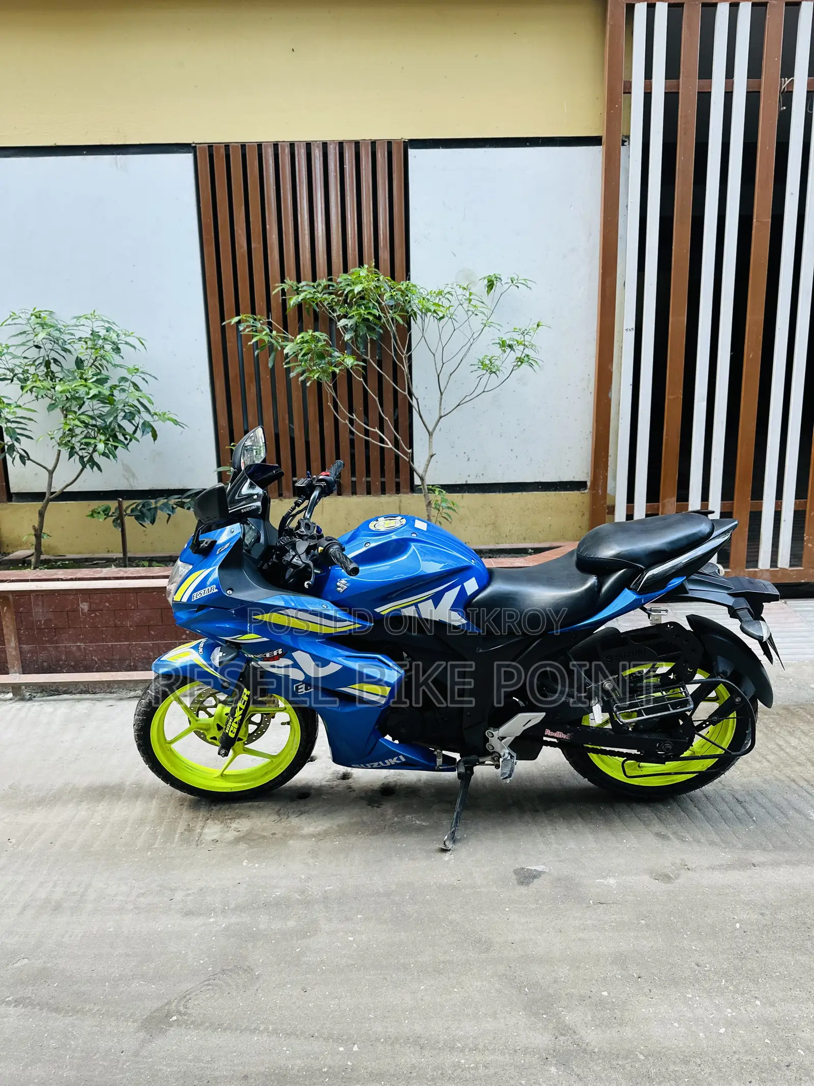 সুজুকি জিক্সার এসএফ ২০২০ নীল