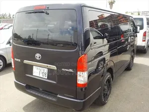 Toyota HiAce 2021 Black