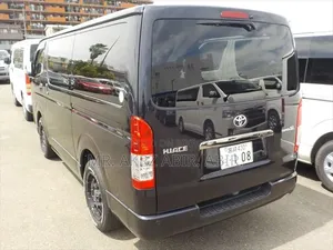 Toyota HiAce 2021 Black