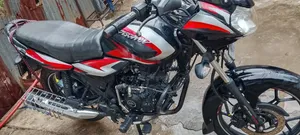 বাজাজ ডিসকভার ১২৫ ২০২২ ব্ল্যাক
