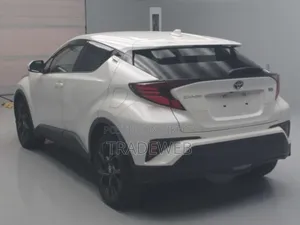 Toyota C-HR 2021 Pearl
