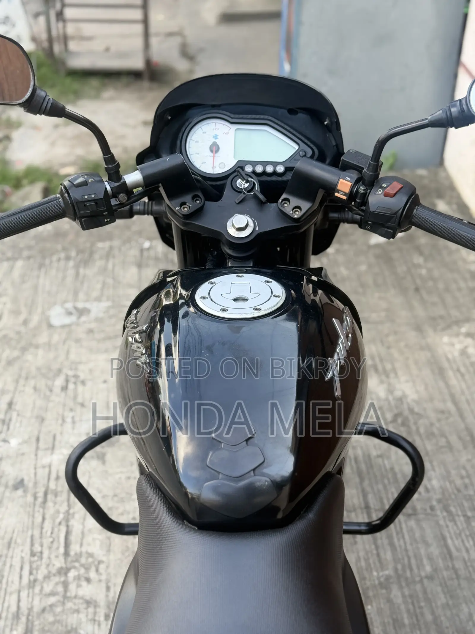 বাজাজ পালসার ১৫০ ২০১৯ ব্ল্যাক