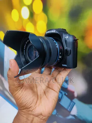 Samsung NX11 Mirrorless Camera