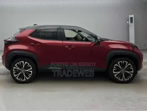 Toyota Yaris Cross 2021 Red