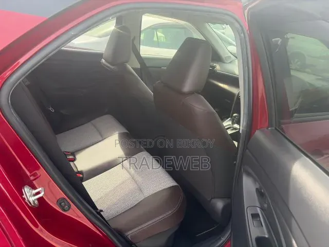 Toyota Yaris Cross 2021 Red