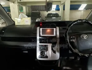 টয়োটা নোয়া ২০১৩ কালো