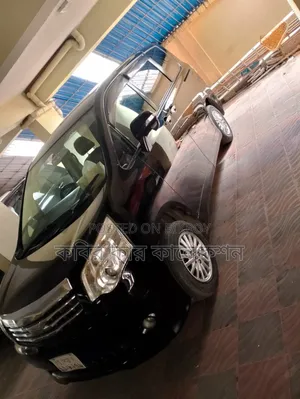 টয়োটা নোয়া ২০১৩ কালো