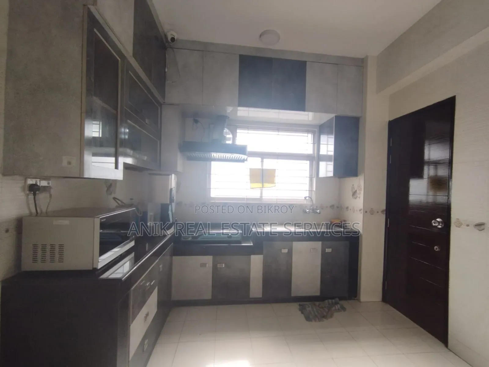 Furnished 3 Bedroom Apartment in Anik Real Estate, Banani for Rent