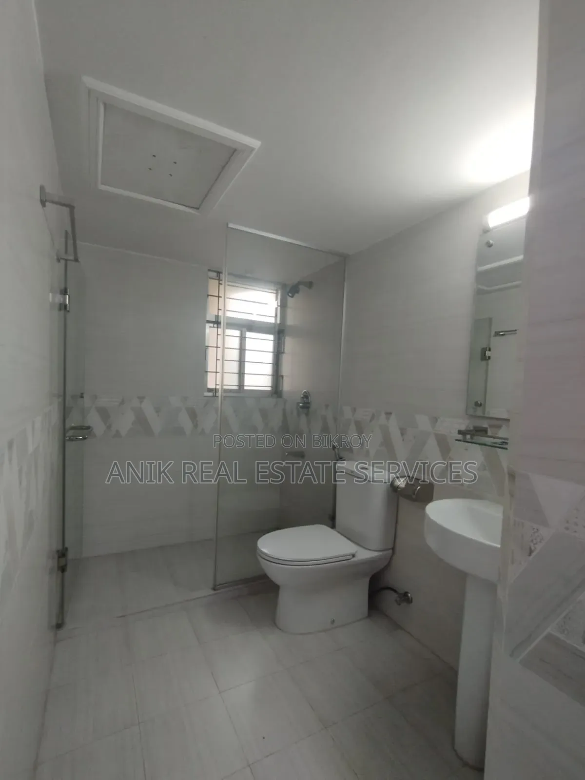 Furnished 3 Bedroom Apartment in Anik Real Estate, Banani for Rent