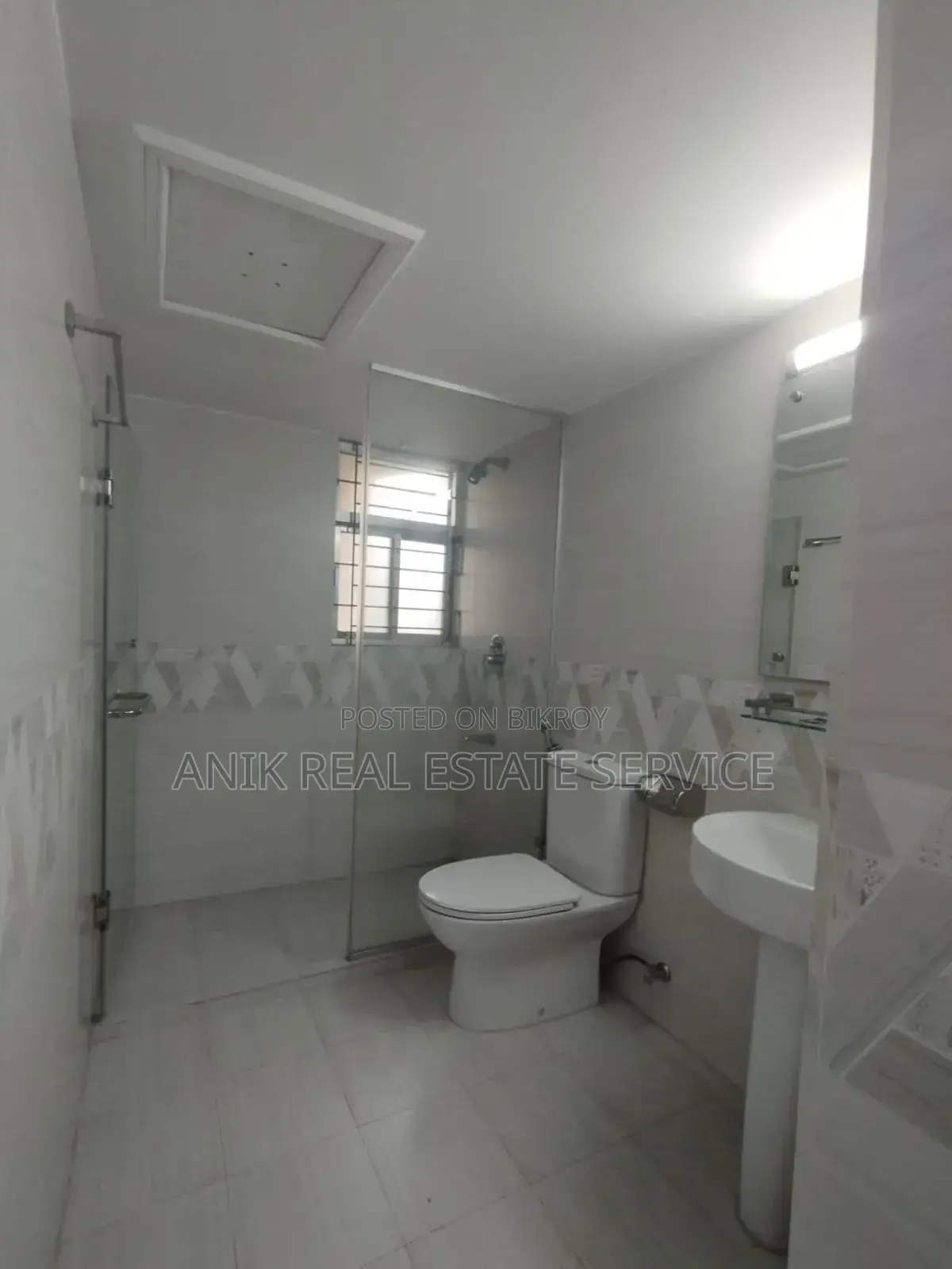 Furnished 3 Bedroom Apartment in Anik Real Estate, Banani for Rent
