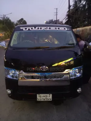Toyota HiAce 2010 Black