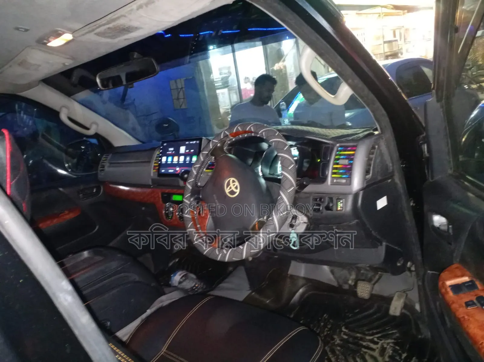 Toyota HiAce 2010 Black