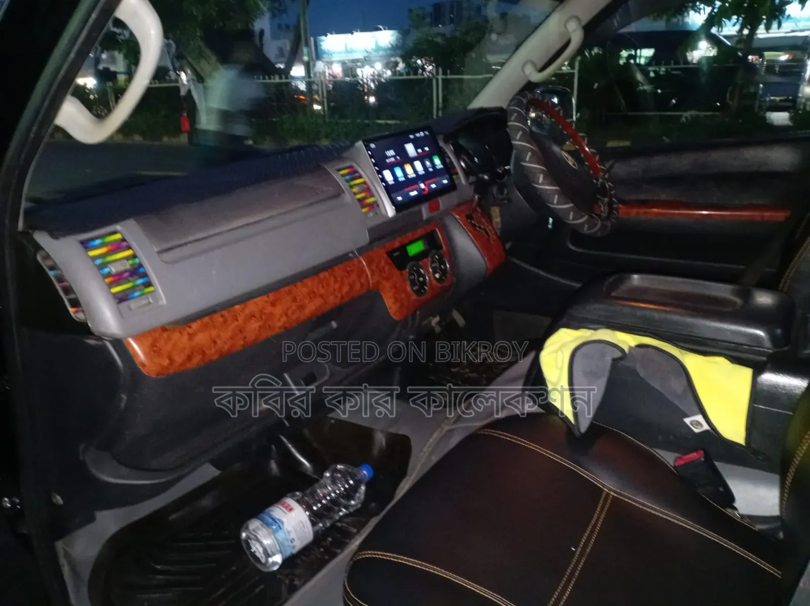 Toyota HiAce 2010 Black