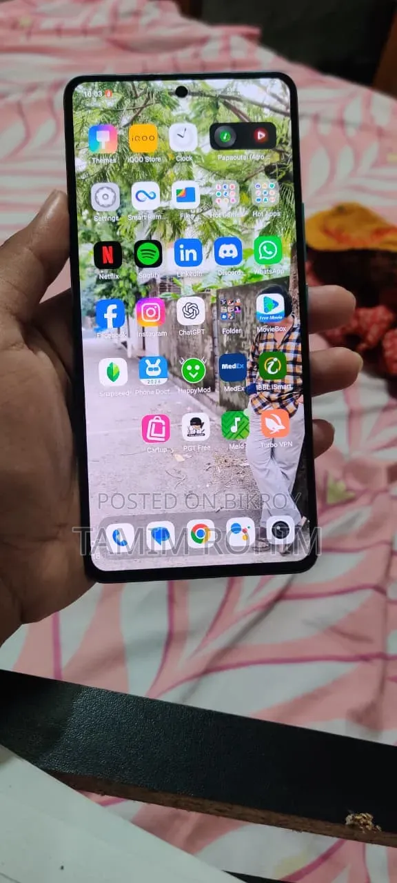 iQOO 128 GB Blue