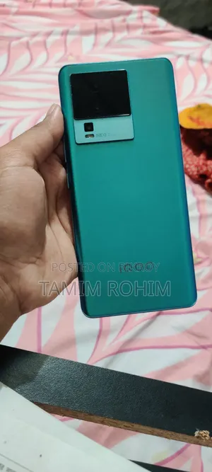 iQOO 128 GB Blue