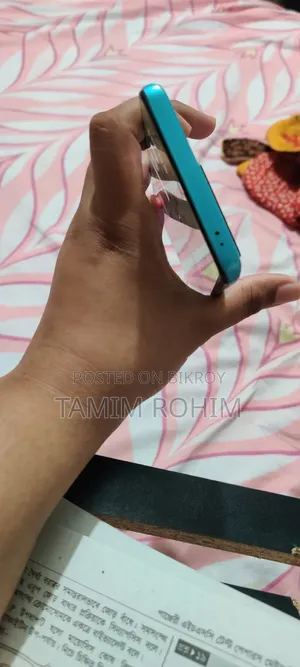 iQOO 128 GB Blue