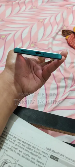 iQOO 128 GB Blue