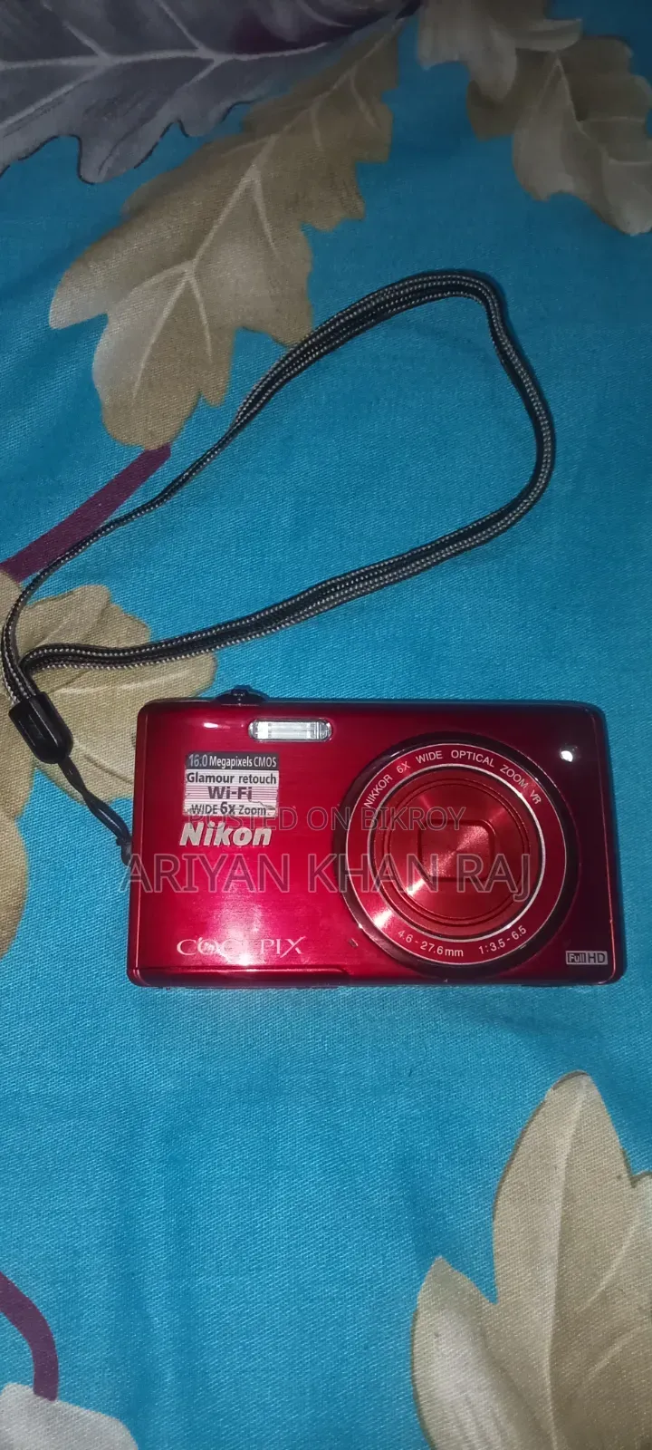 I need urgent money so I will sell my favorite camera