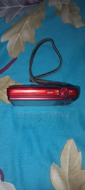 I need urgent money so I will sell my favorite camera