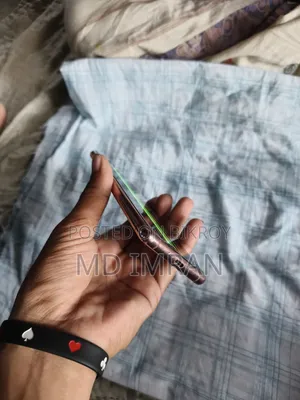 সনি ৮ জিবি গোল্ড