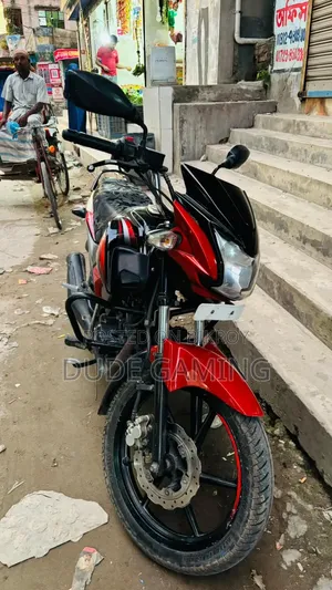 টিভিএস স্ট্রাইকার ১২৫ ২০২১ রেড