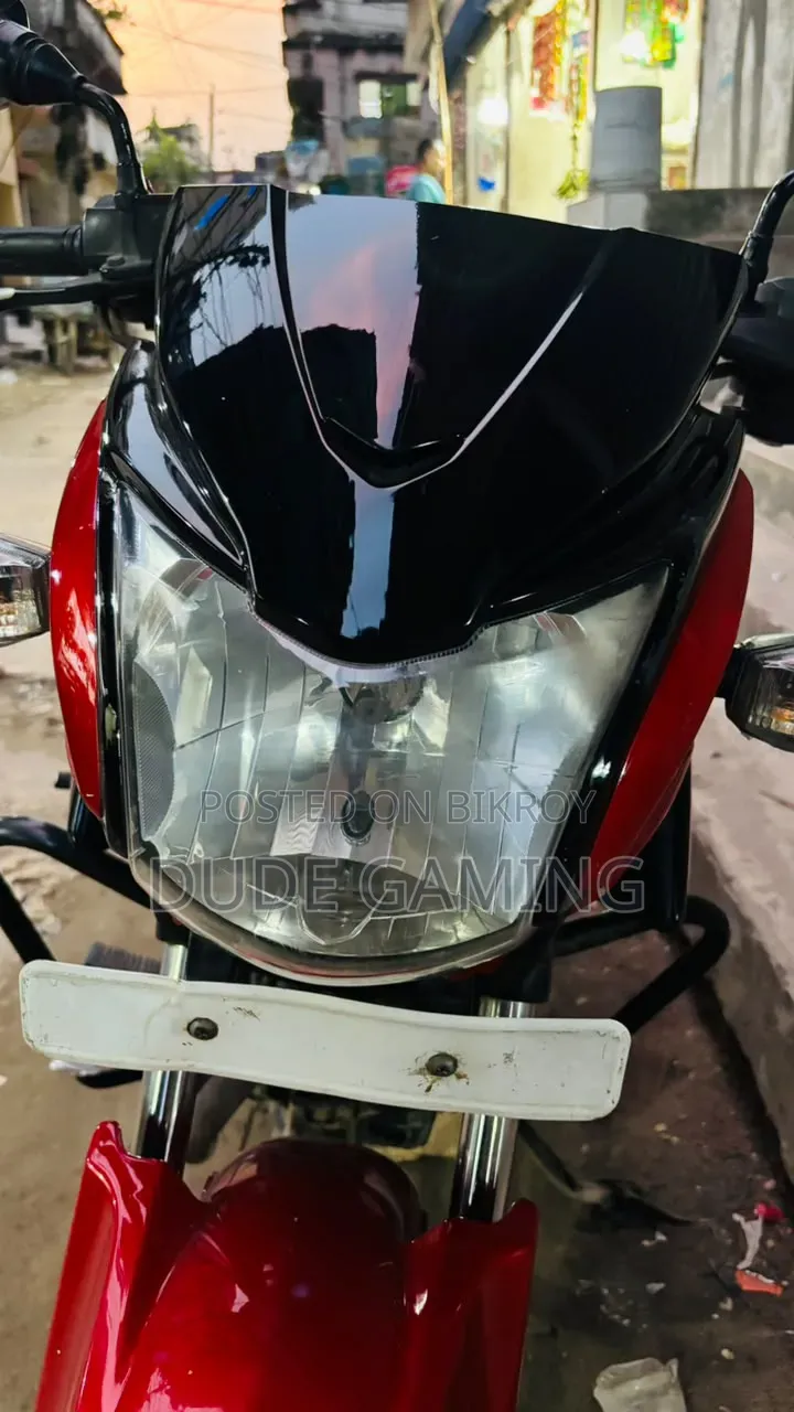 টিভিএস স্ট্রাইকার ১২৫ ২০২১ রেড
