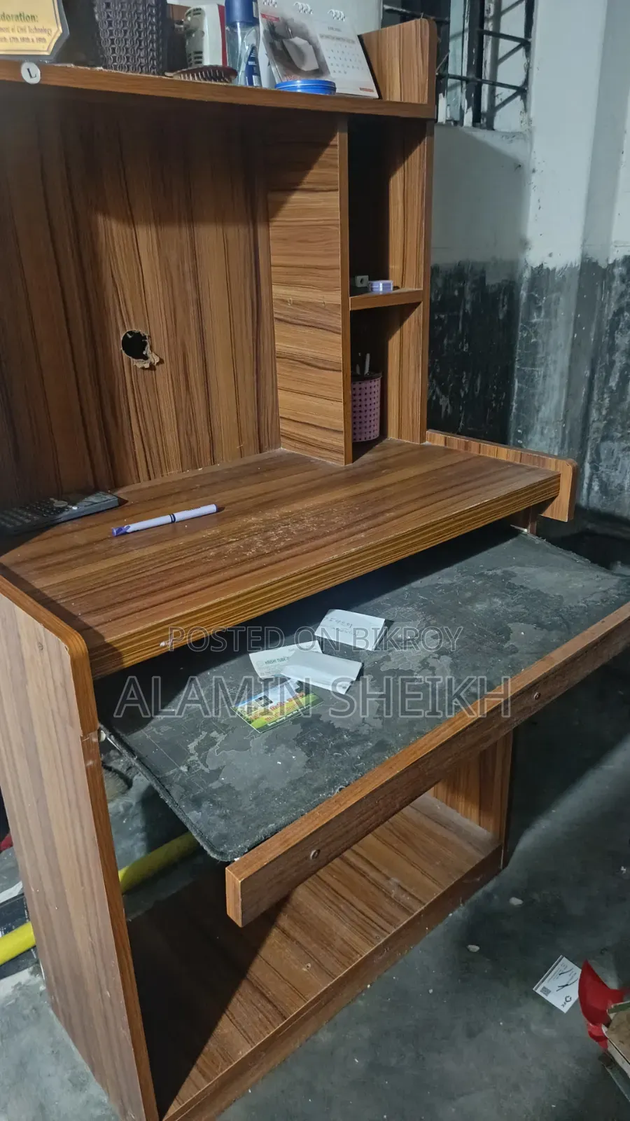 কম্পিউটার টেবিল / স্টাডি টেবিল